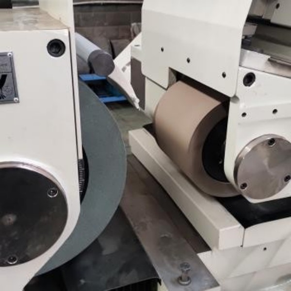 Máquina retificadora manual sem centro série 18